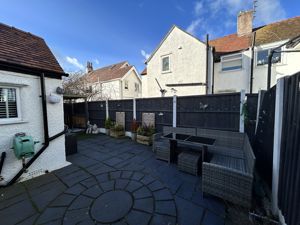 Photo 25- click for photo gallery